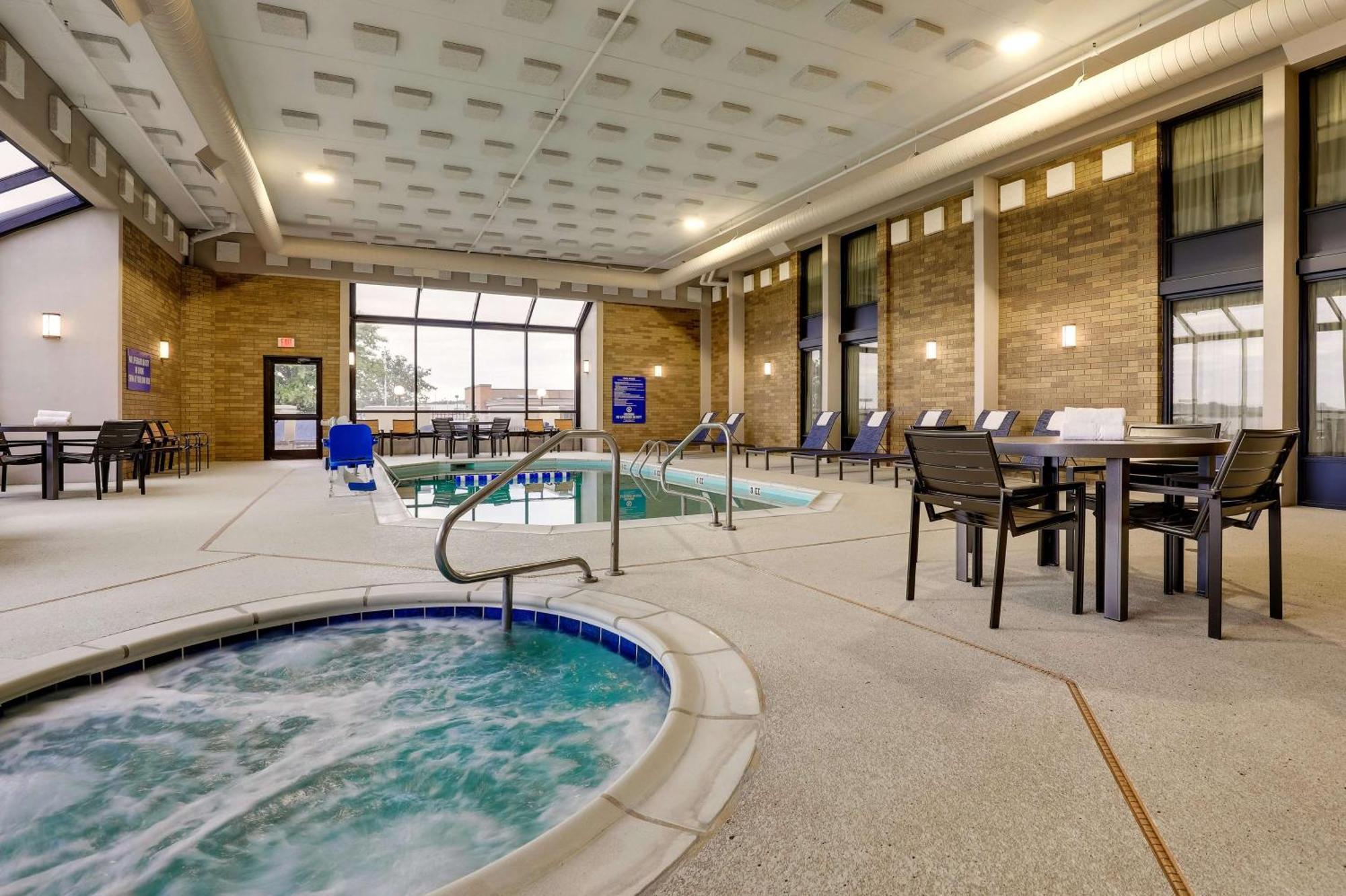 Drury Inn & Suites 케이프저라도 외부 사진